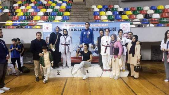 Minikler İstanbul Taekwondo Şampiyonasında Kulübümüz +57 Kg'da Tarih Yazdı 🥈🥉🥉