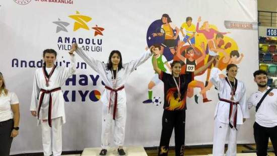 Elif Kesimoğlu’ndan Gümüş Madalya 🥈