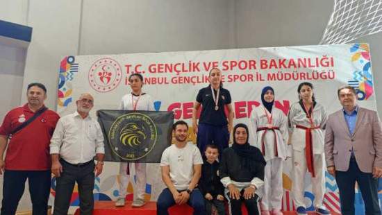 Elanur Bolat İstanbul  🥉