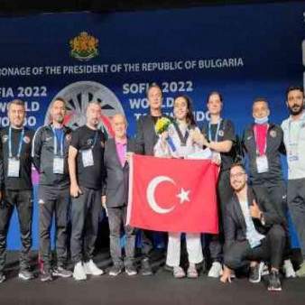 (İHA HABER AJANSI) Sude Yaren Uzunçavdar Dünya şampiyonu