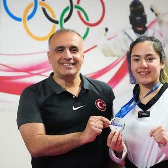 Milli tekvandocu Sude Yaren Uzunçavdar ile babasının olimpiyat üzüntüsü